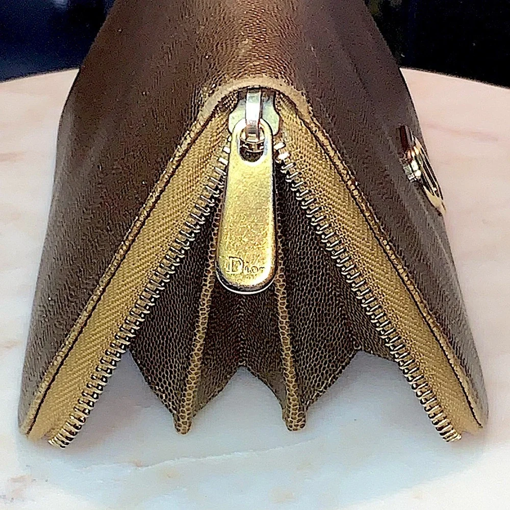 CHRISTIAN DIOR ZIPPY WALLET GOLD METALLIC MADE IN SPAIN